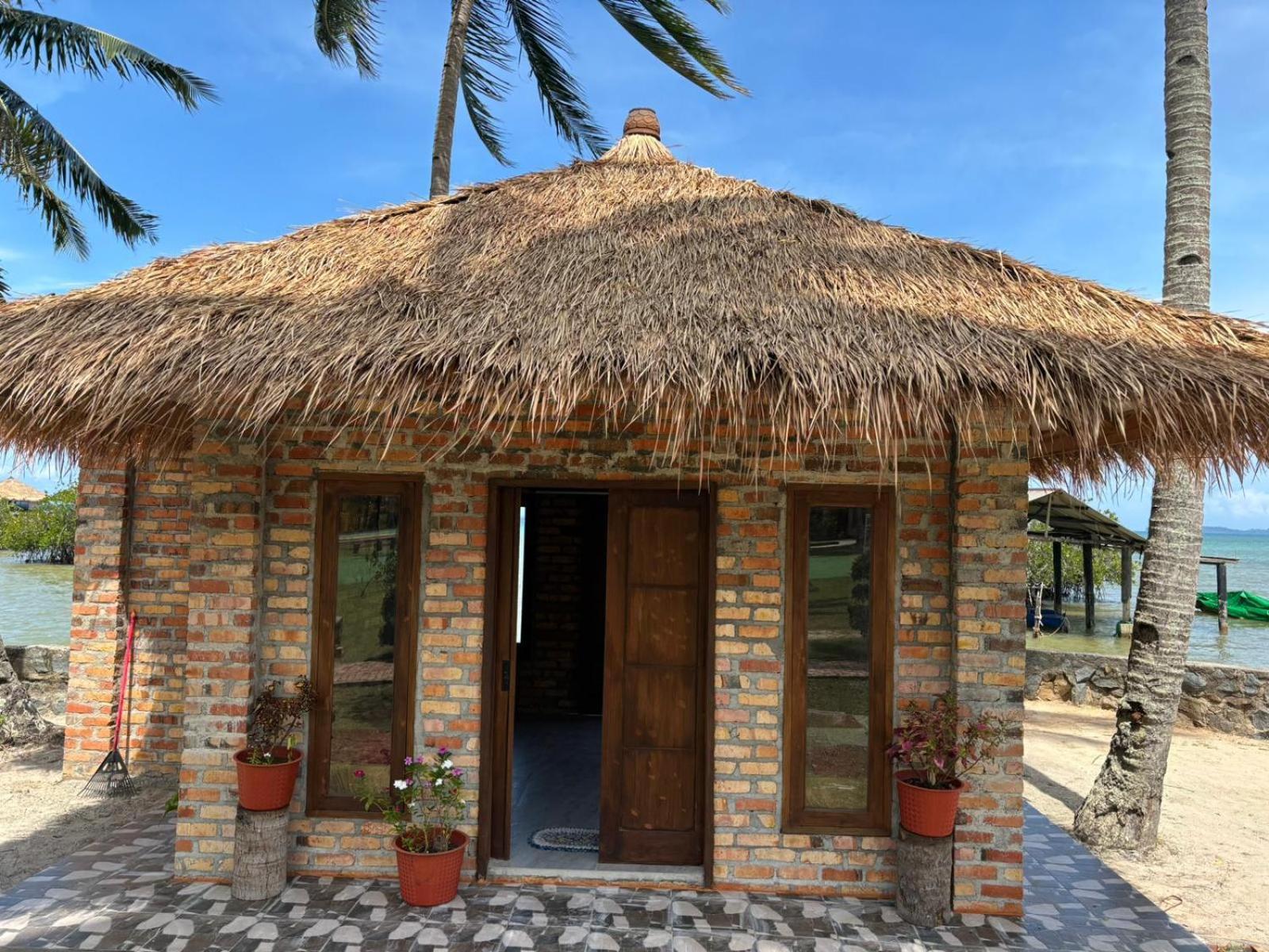 Loola Adventure Resort Teluk Bakau Esterno foto